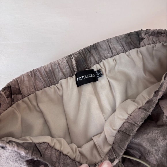 Pretty little thing parachute pants - Picture 8 of 8